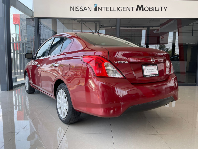 Nissan Versa 4 pts. Sense, TM5, a/ac., VE. 2018
