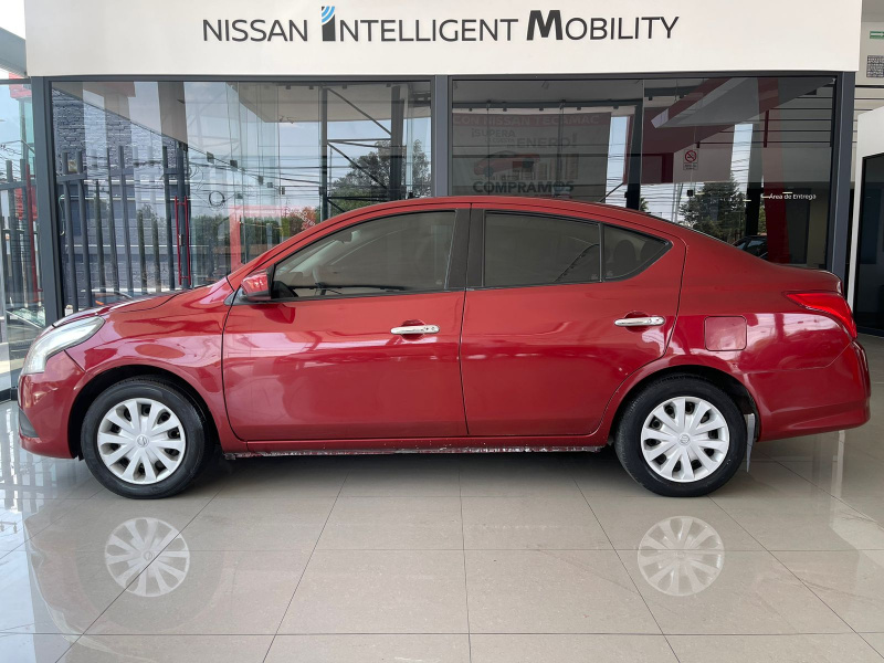 Nissan Versa 4 pts. Sense, TM5, a/ac., VE. 2018