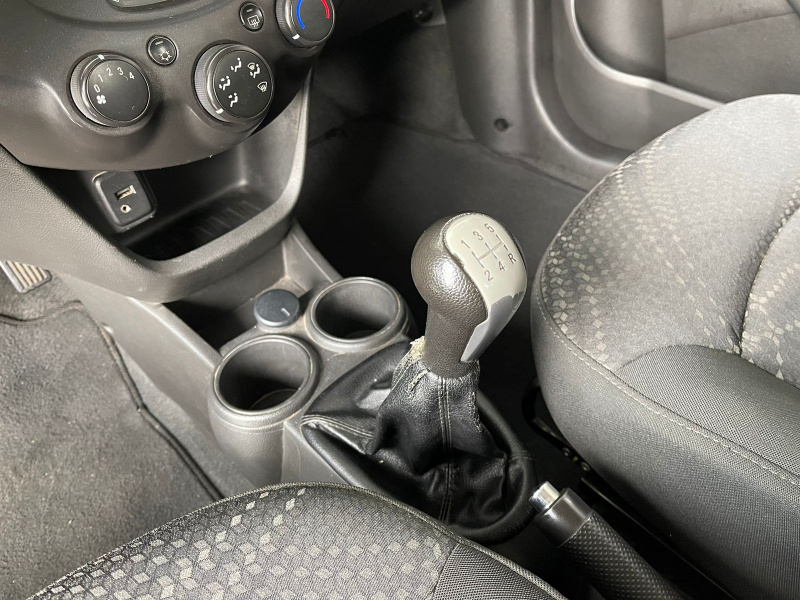 Chevrolet Beat 4 pts. LS, 1.2l, TM5, R-14 2018