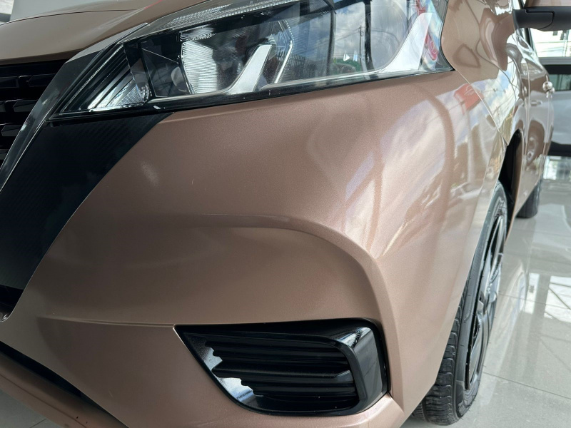 Nissan March 5 pts. HB Sense, TM5, a/ac., R-14 (cambio de línea) 2021