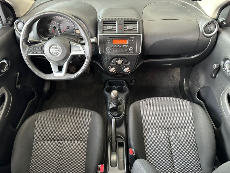 Nissan March 5 pts. HB Sense, TM5, a/ac., R-14 (cambio de línea) 2021