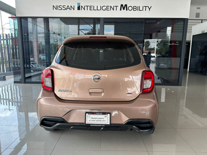 Nissan March 5 pts. HB Sense, TM5, a/ac., R-14 (cambio de línea) 2021