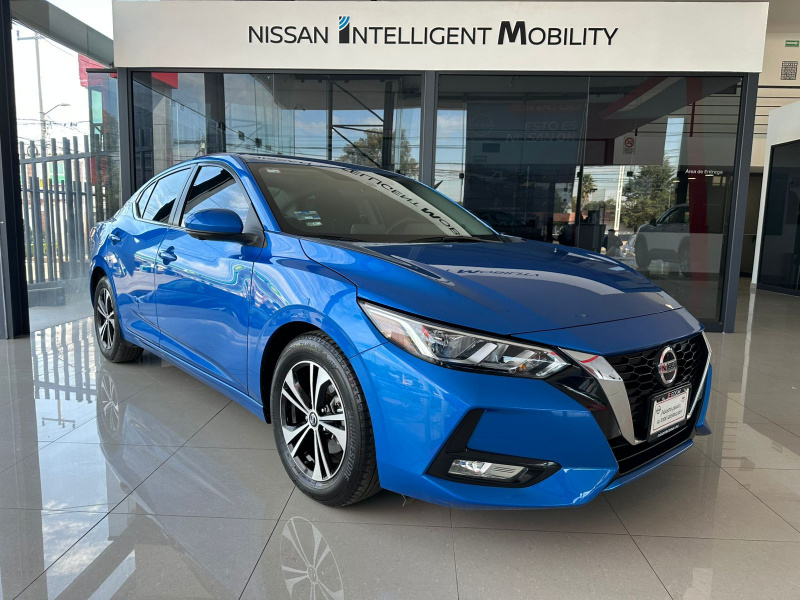 NISSAN Sentra 4 pts. Advance, TM6, a/ac., f. niebla, RA-16 2023