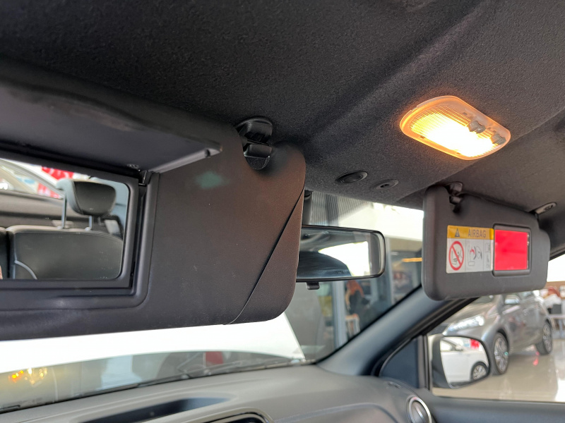 Renault Logan 4 pts. Intens, 1.6l, TM5, RA-16 (línea nueva) 2023