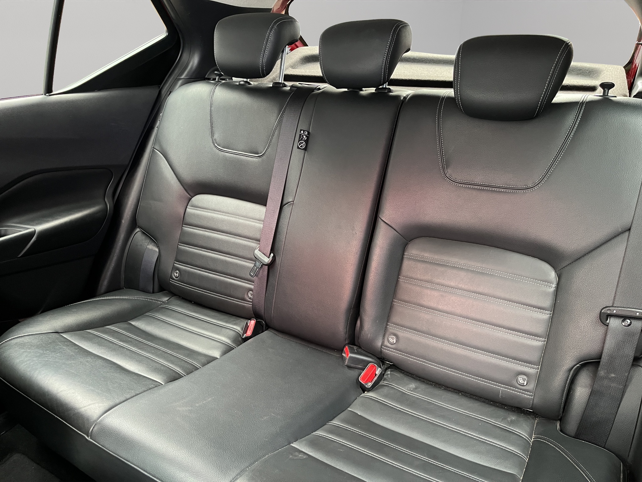 Nissan Kicks  5 pts. Exclusive, 1.6l, TA, a/ac. Aut., piel, GPS, RA-17 2023