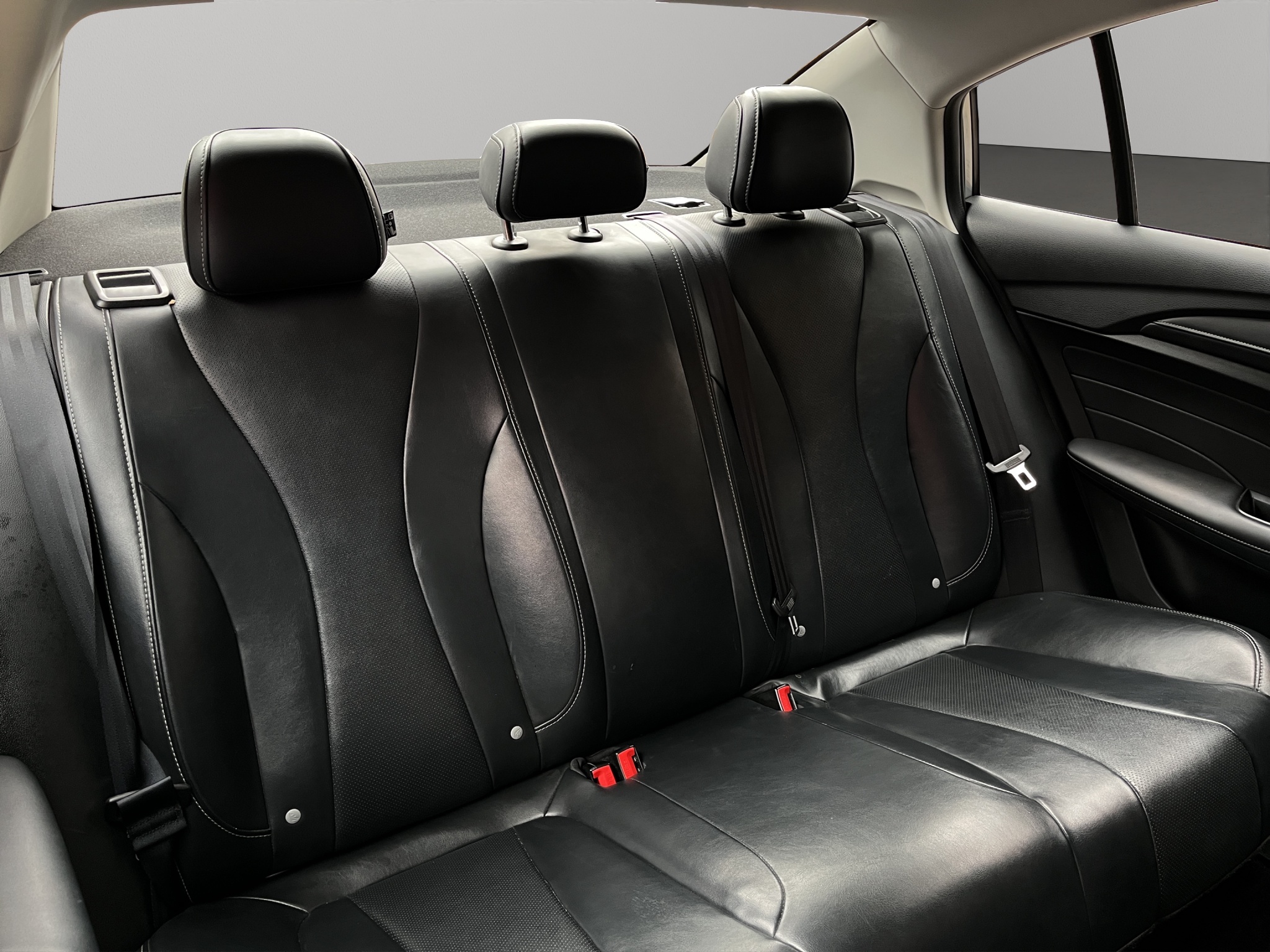 MG MG5 4 pts. Excite, 1.5l, AT, VE, piel, RA-16 2023