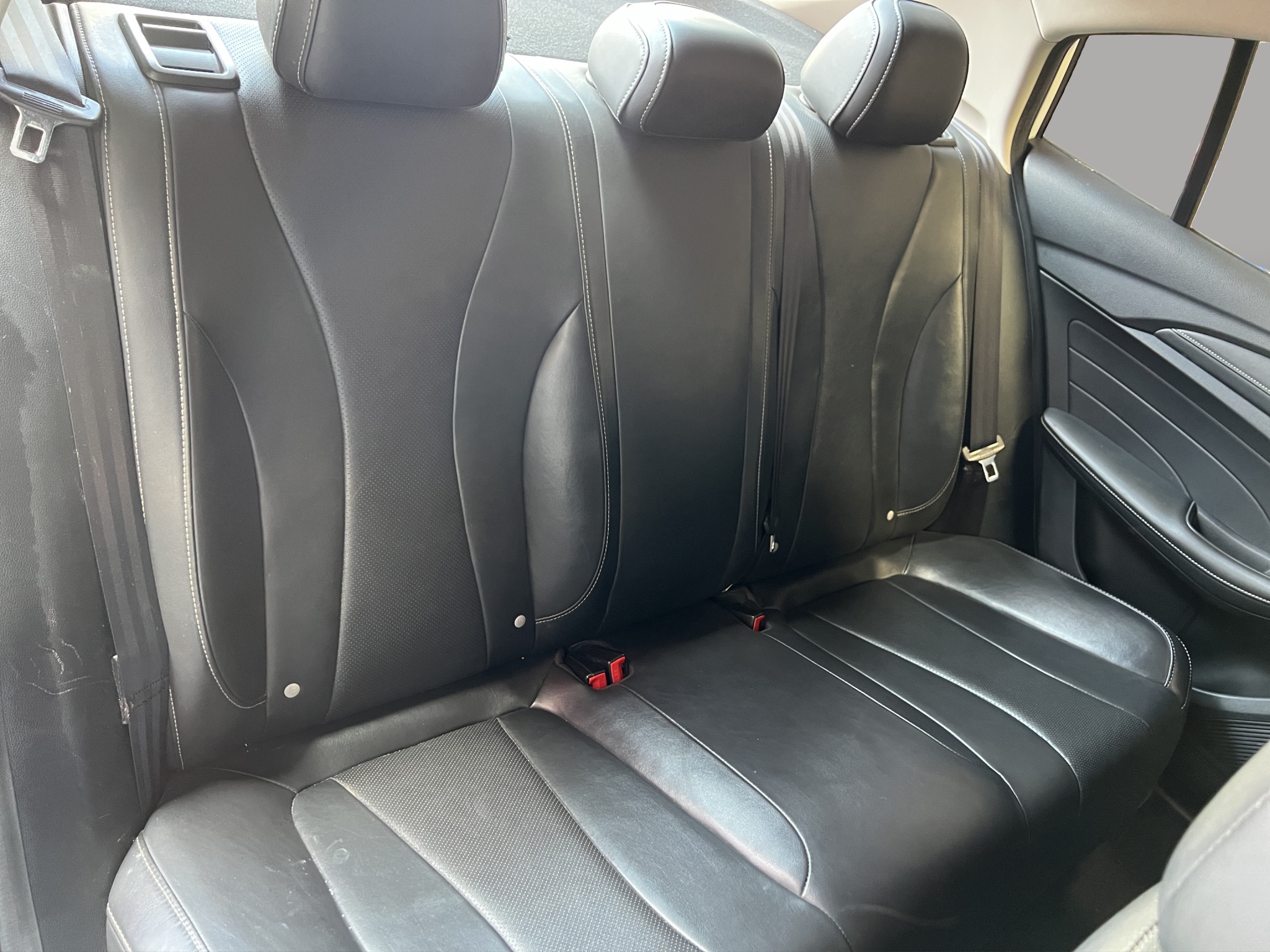 MG MG5 4 pts. Excite, 1.5l, AT8, VE, piel, RA-16 2023
