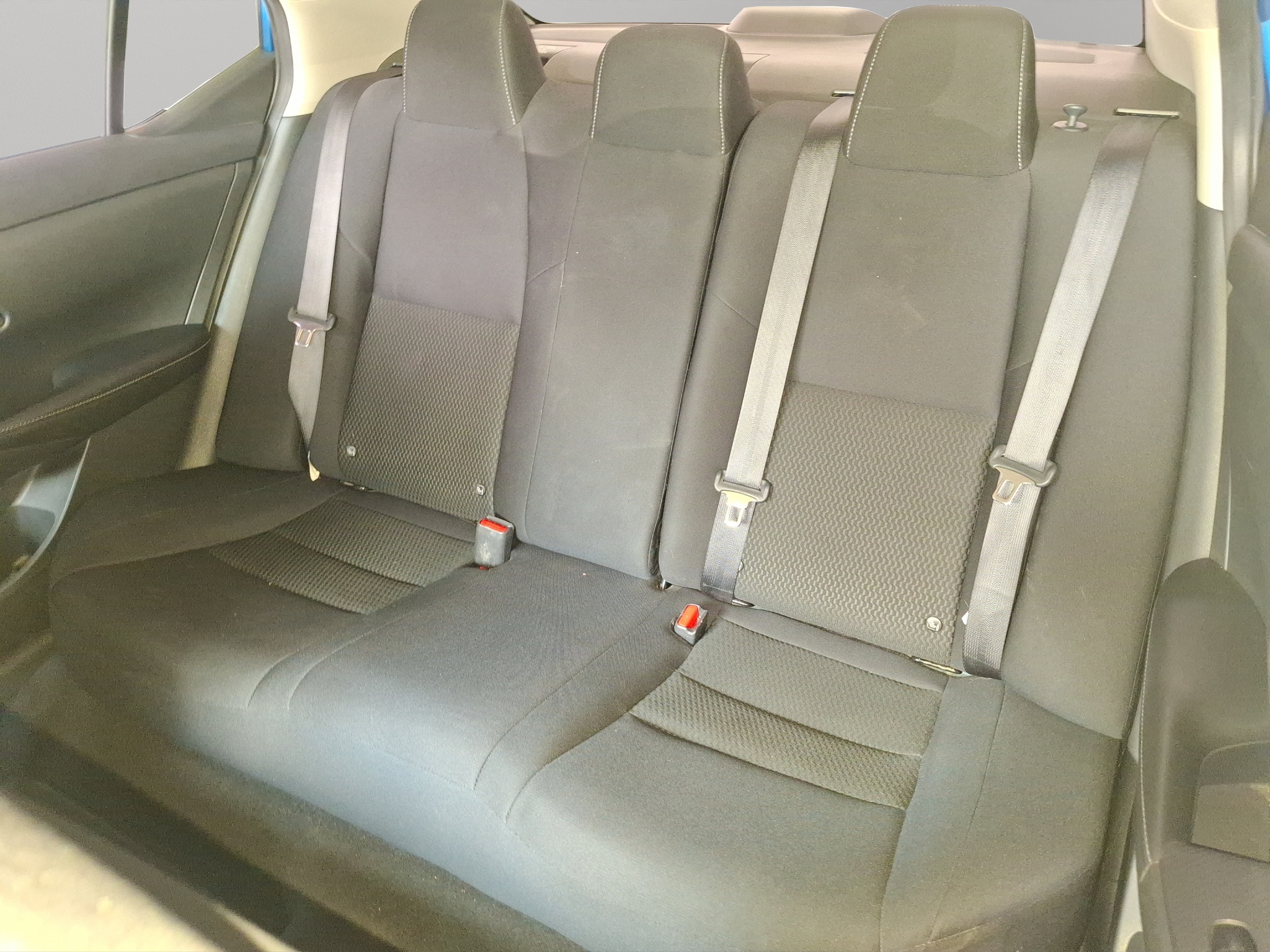 Nissan Sentra 4 pts. Sense, TM6, a/ac., RA-16 2023