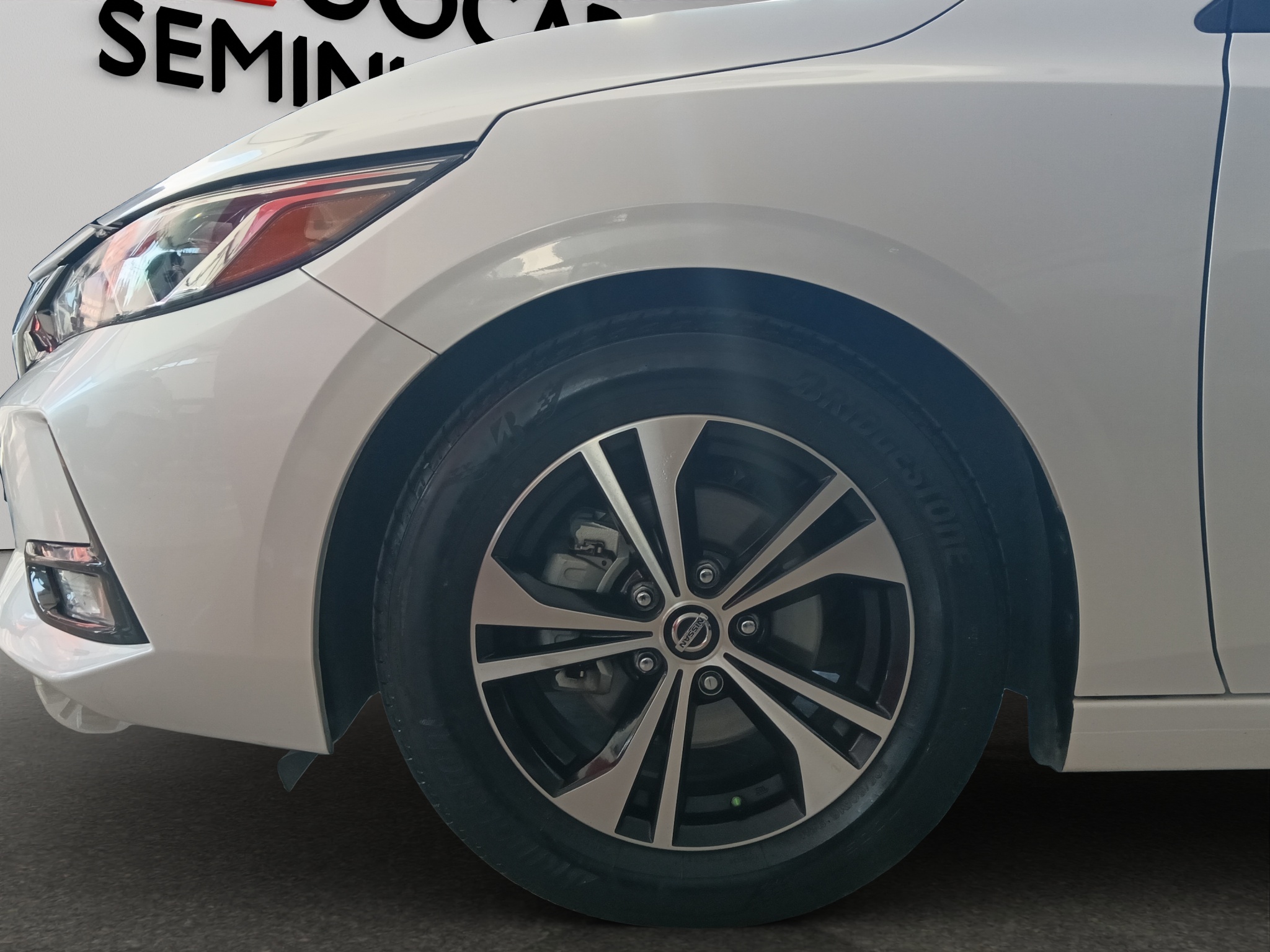 Nissan Sentra 4 pts. Advance, TM6, a/ac., f. niebla, RA-16 2023