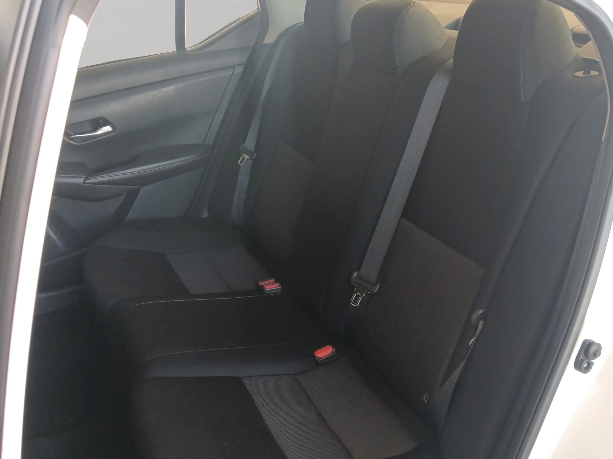 Nissan Sentra 4 pts. Advance, TM6, a/ac., f. niebla, RA-16 2023