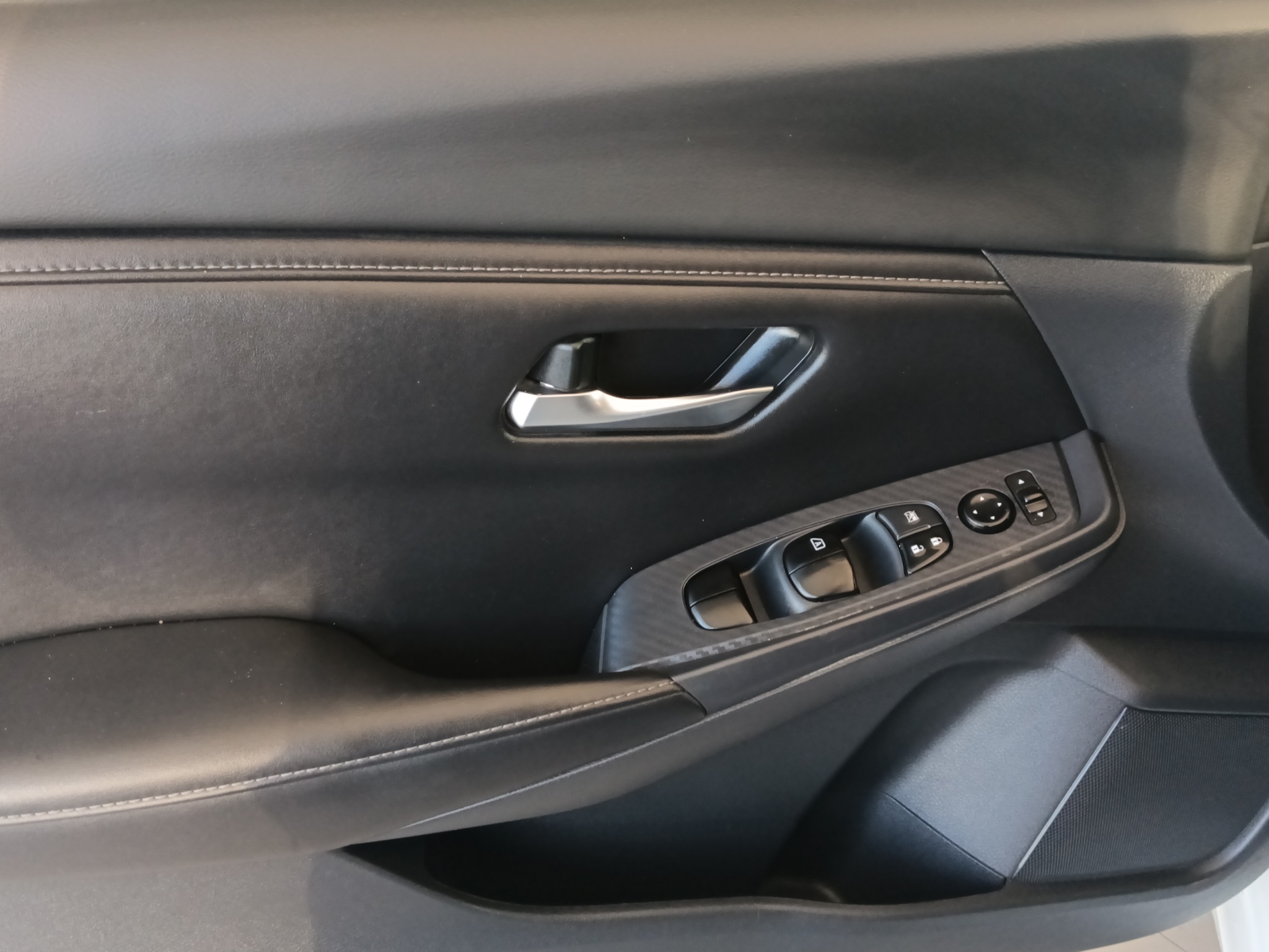 Nissan Sentra 4 pts. Advance, TM6, a/ac., f. niebla, RA-16 2023