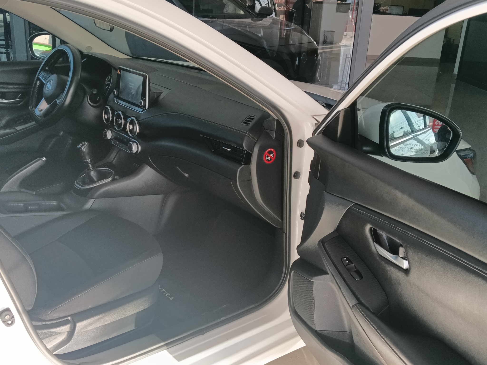 Nissan Sentra 4 pts. Advance, TM6, a/ac., f. niebla, RA-16 2023