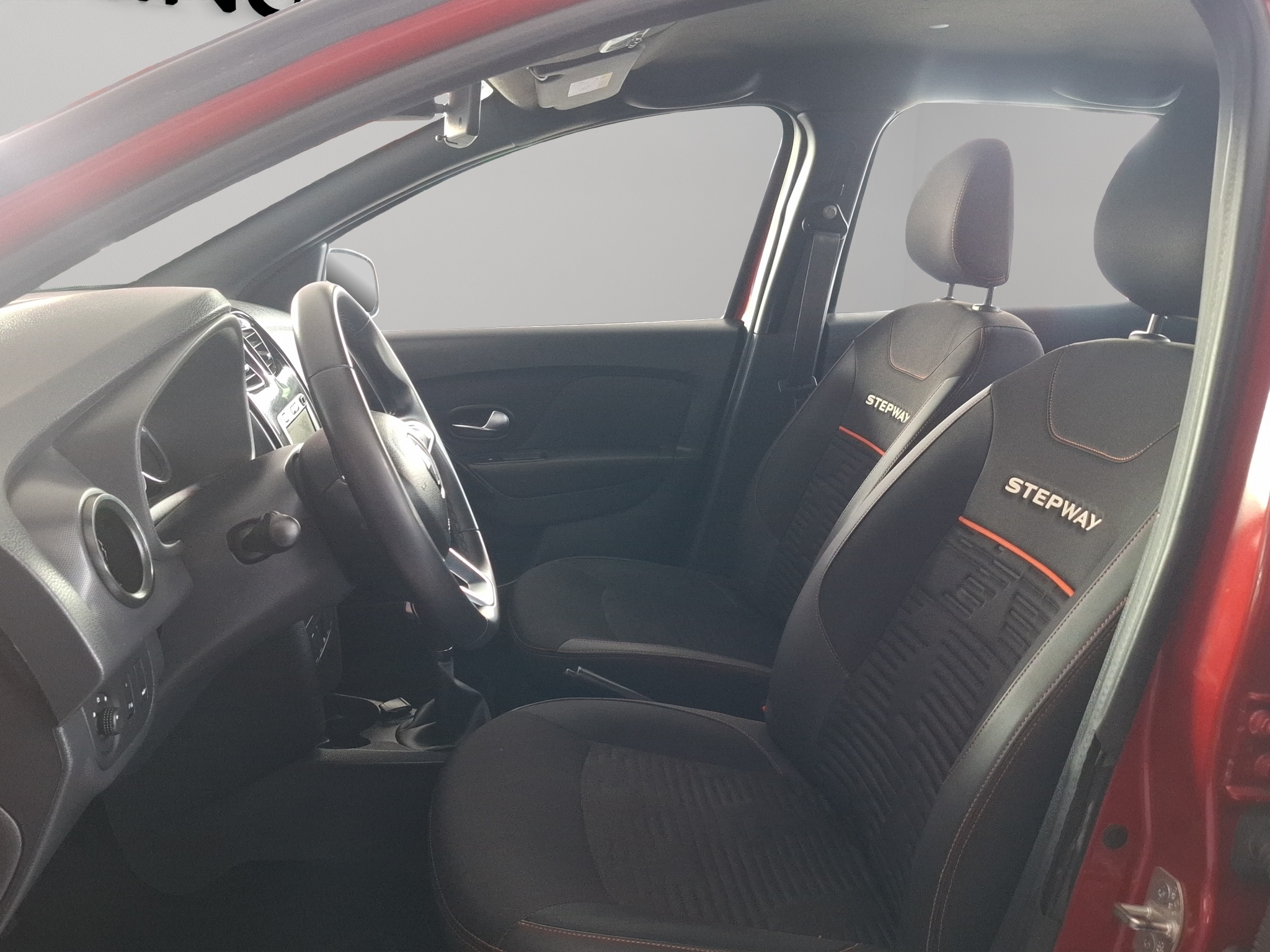 Renault Sandero y Stepway 5 pts. HB Stepway Intens, 1.6l, TM5, a/ac. Aut., VE, GPS, RA-16 2023