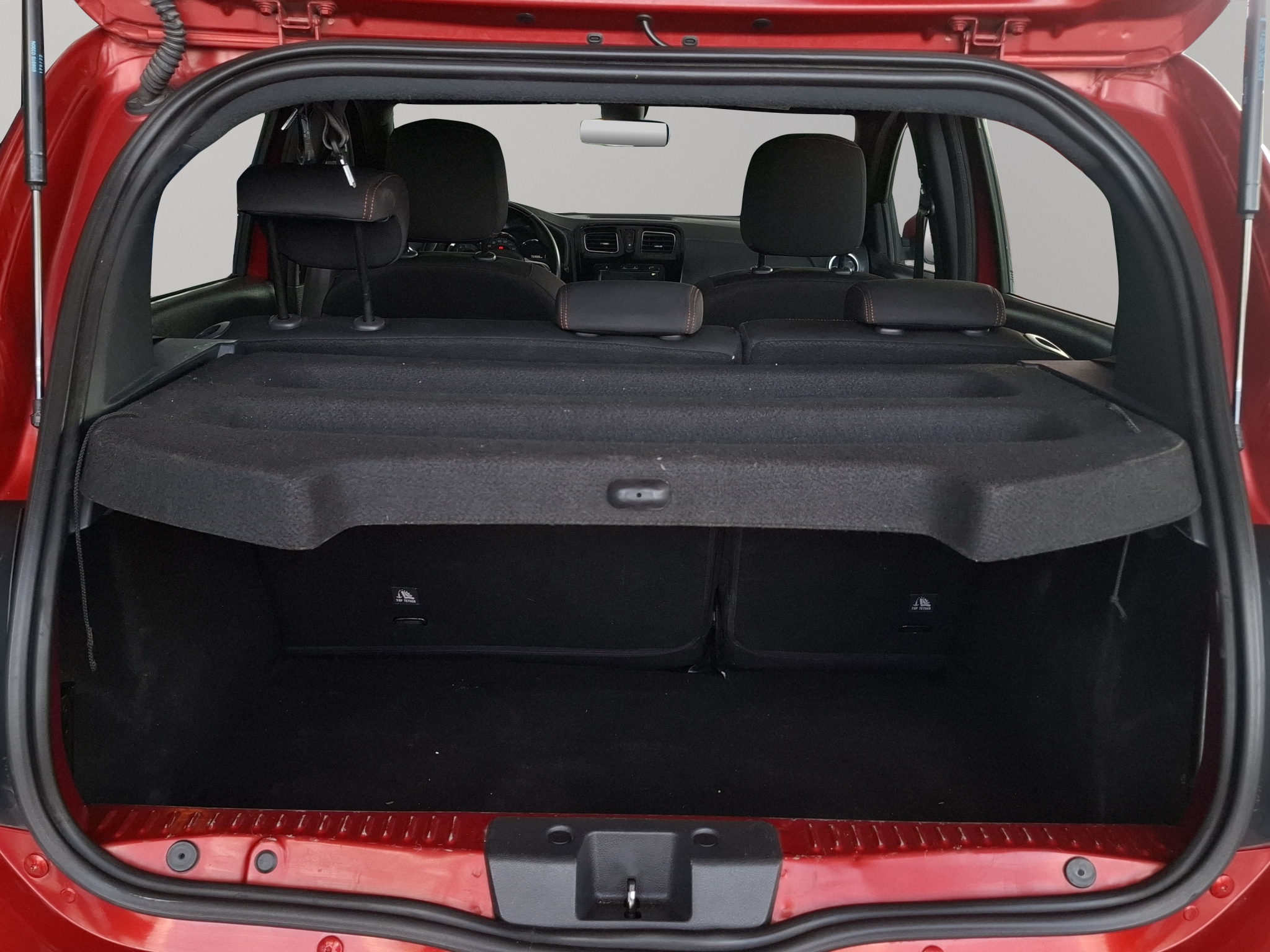 Renault Sandero y Stepway 5 pts. HB Stepway Intens, 1.6l, TM5, a/ac. Aut., VE, GPS, RA-16 2023