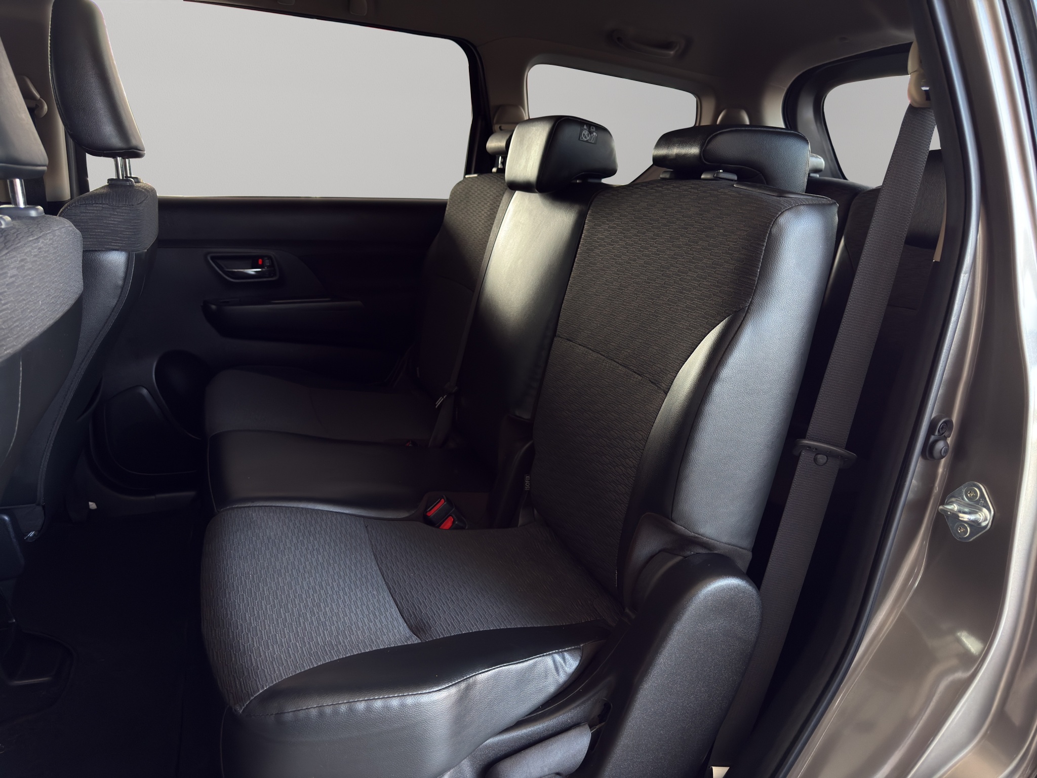 Suzuki Ertiga Minivan ERTIGA XL7 GLX A/T 4VEL 1.5LT 4 2023