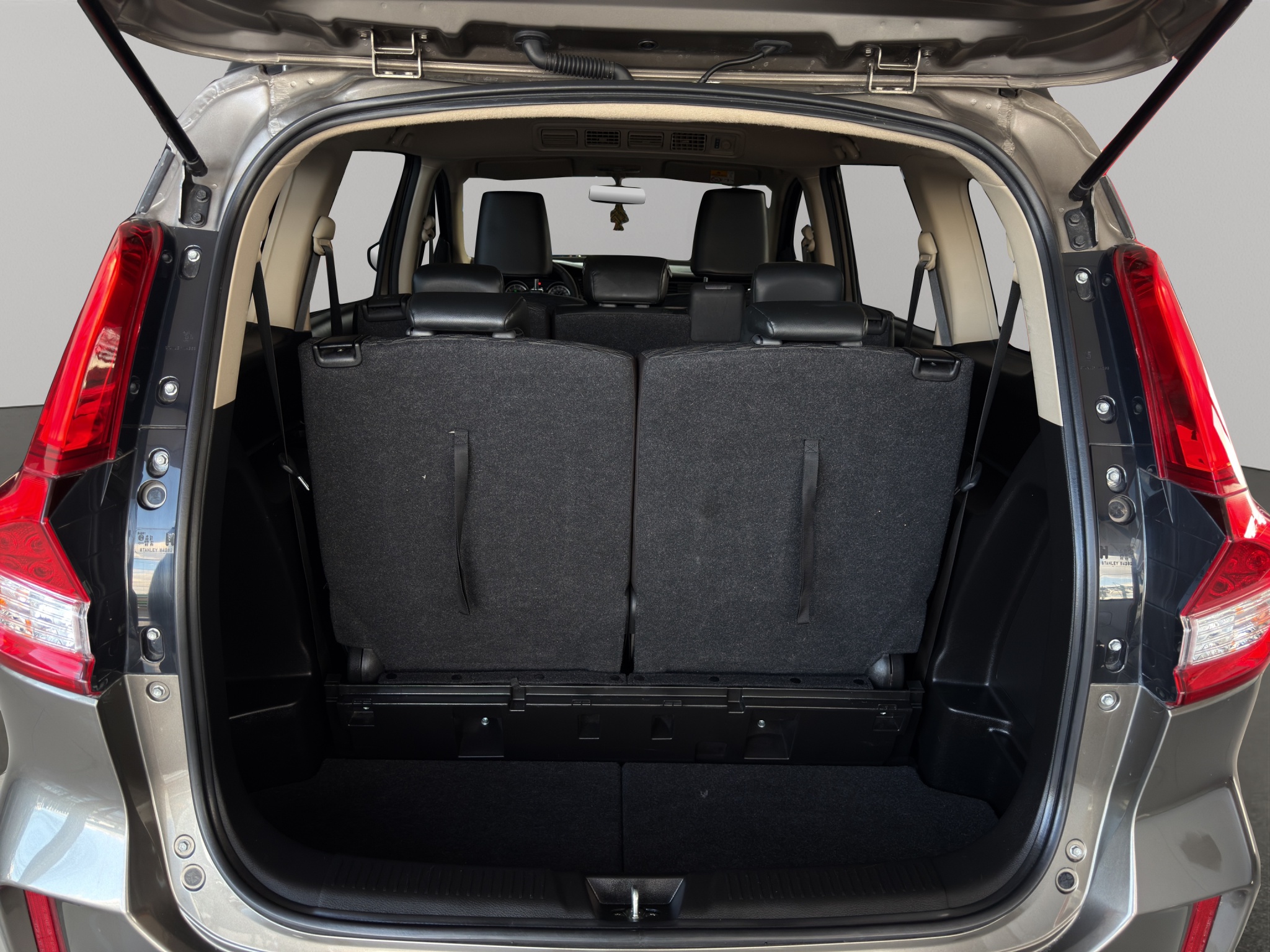 Suzuki Ertiga Minivan ERTIGA XL7 GLX A/T 4VEL 1.5LT 4 2023