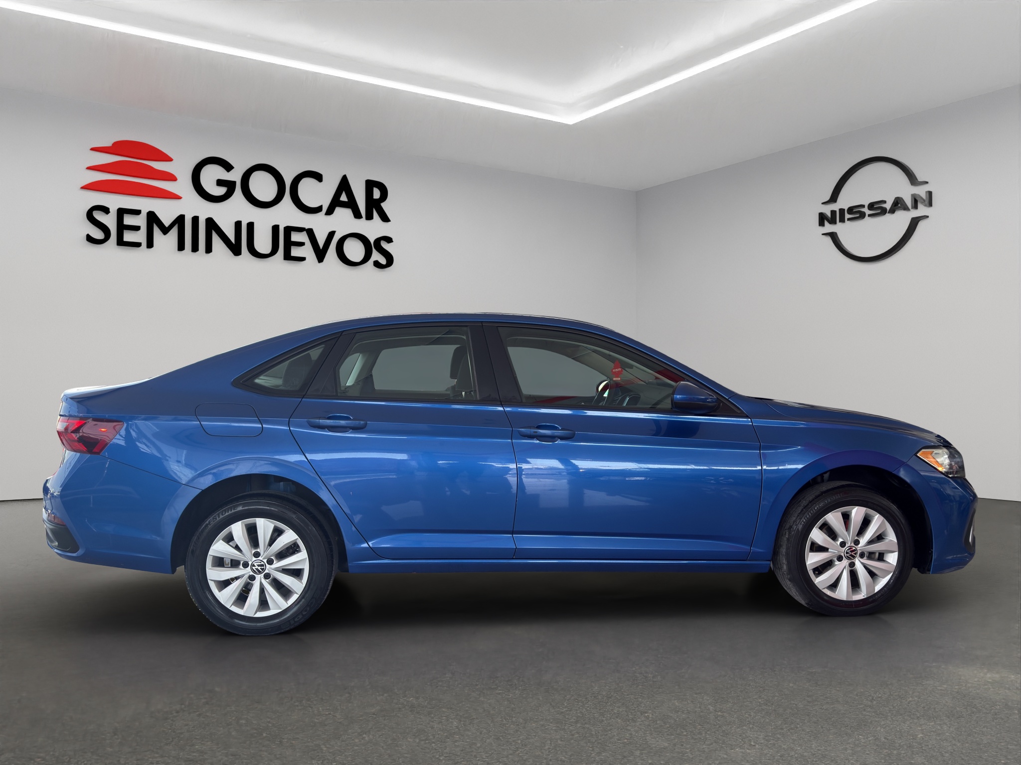 Volkswagen Jetta A7 4 pts. Confortline, 1.4T, TA, RA-16 (línea anterior) 2024