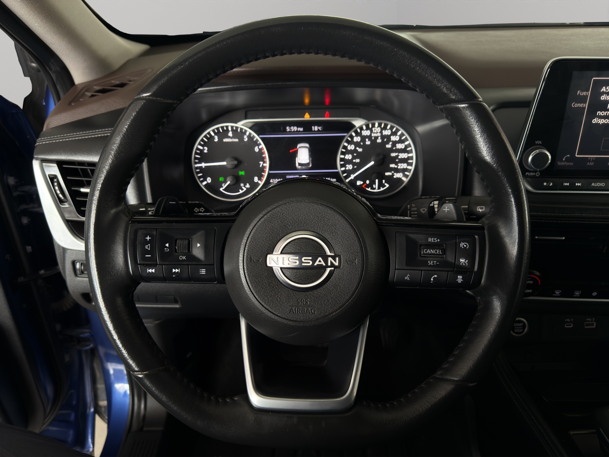 Nissan X-Trail 5 pts. Exclusive, TA, piel, RA-18 2024