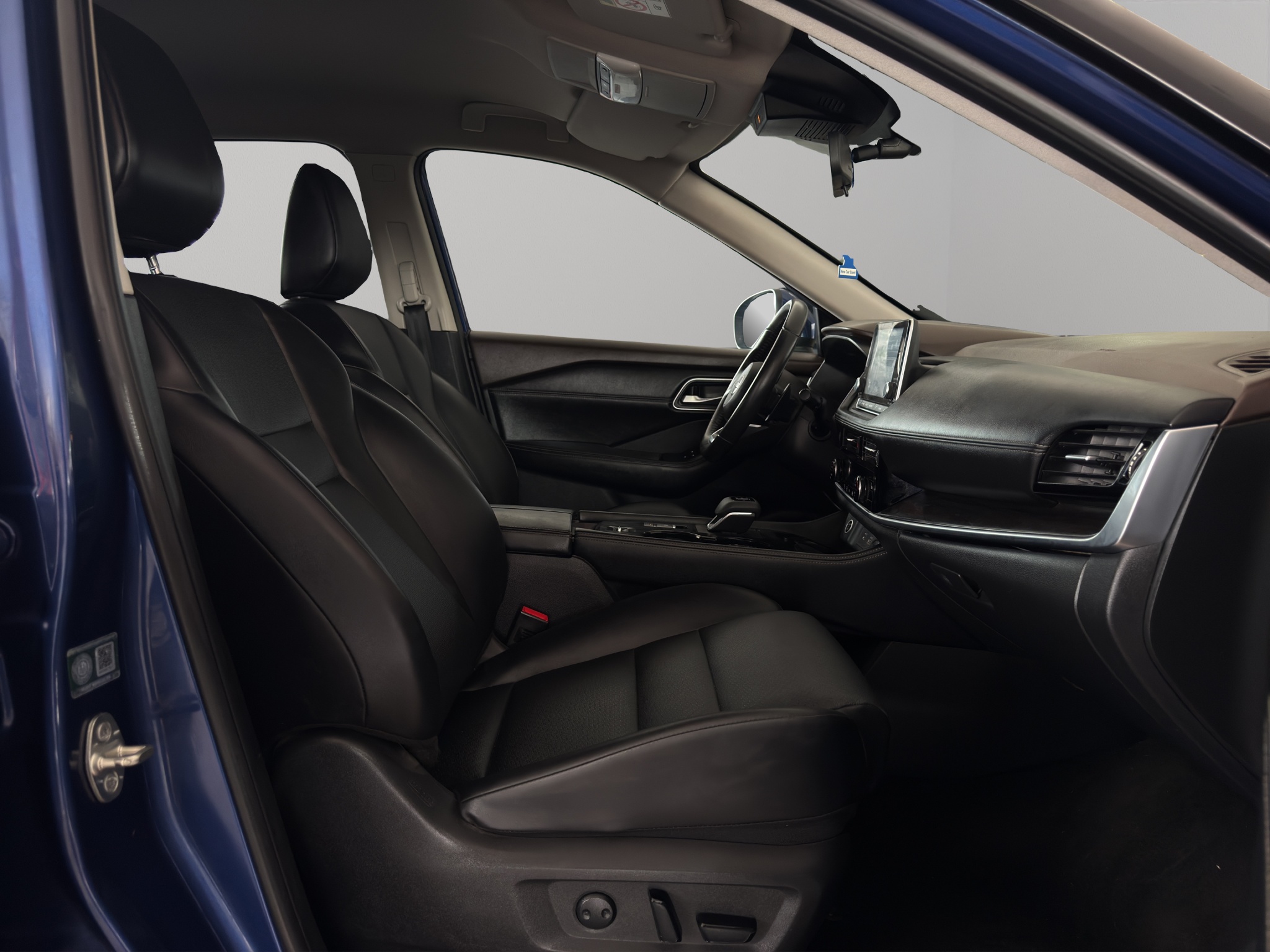 Nissan X-Trail 5 pts. Exclusive, TA, piel, RA-18 2024