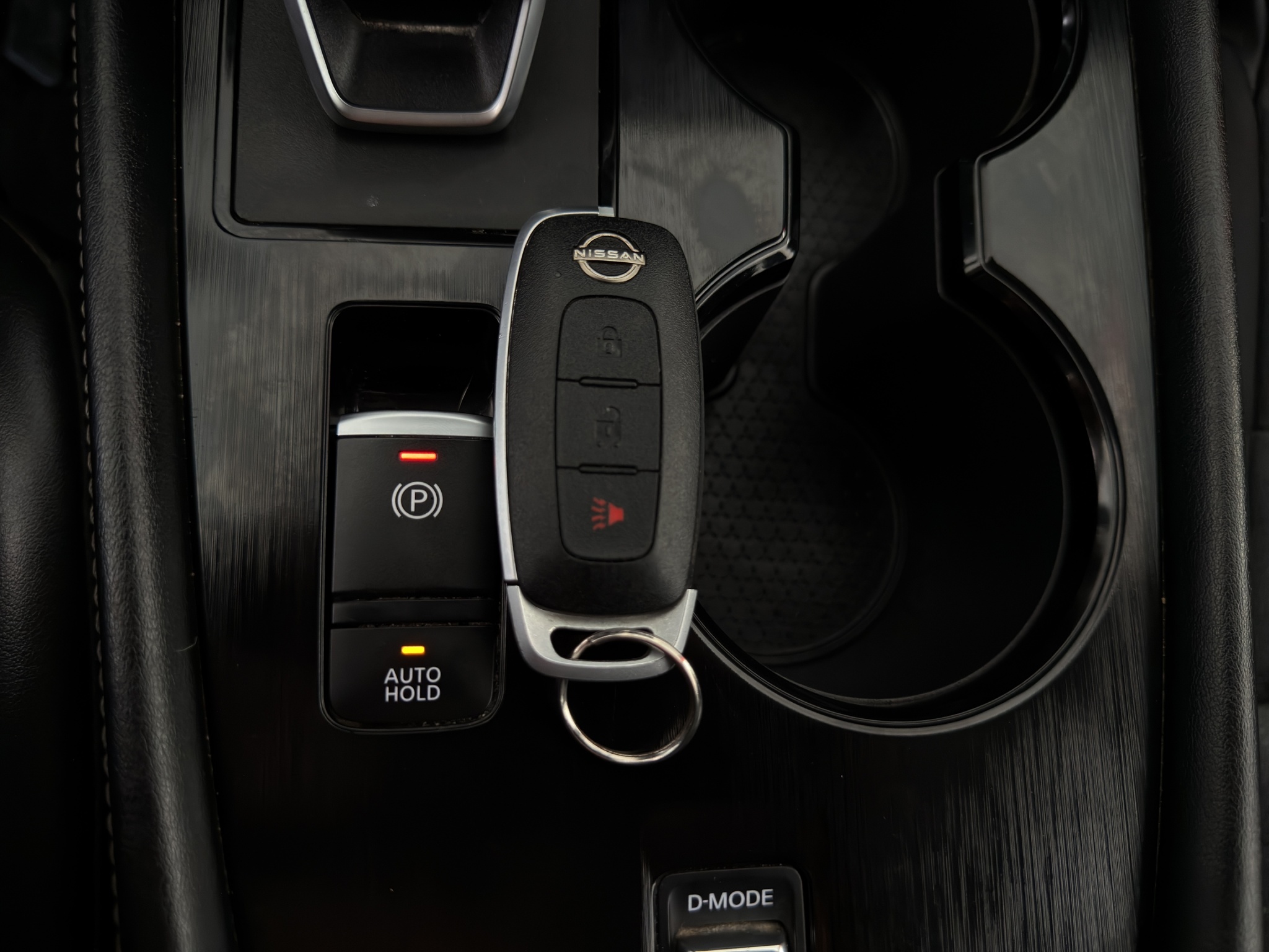 Nissan X-Trail 5 pts. Exclusive, TA, piel, RA-18 2024