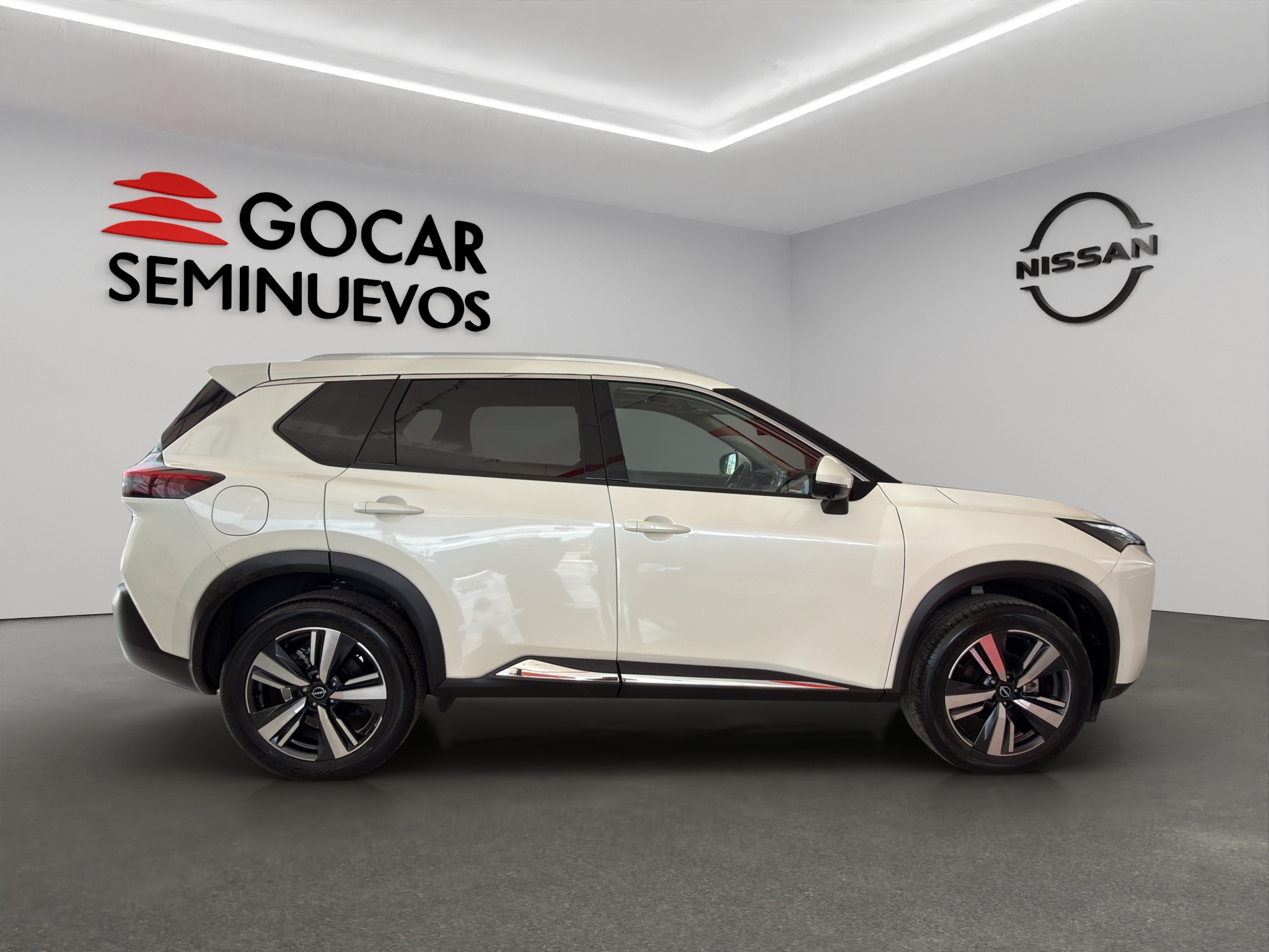 Nissan X-Trail  PLATINUM PLUS CVT 2.2 LTS 2 ROW 2024