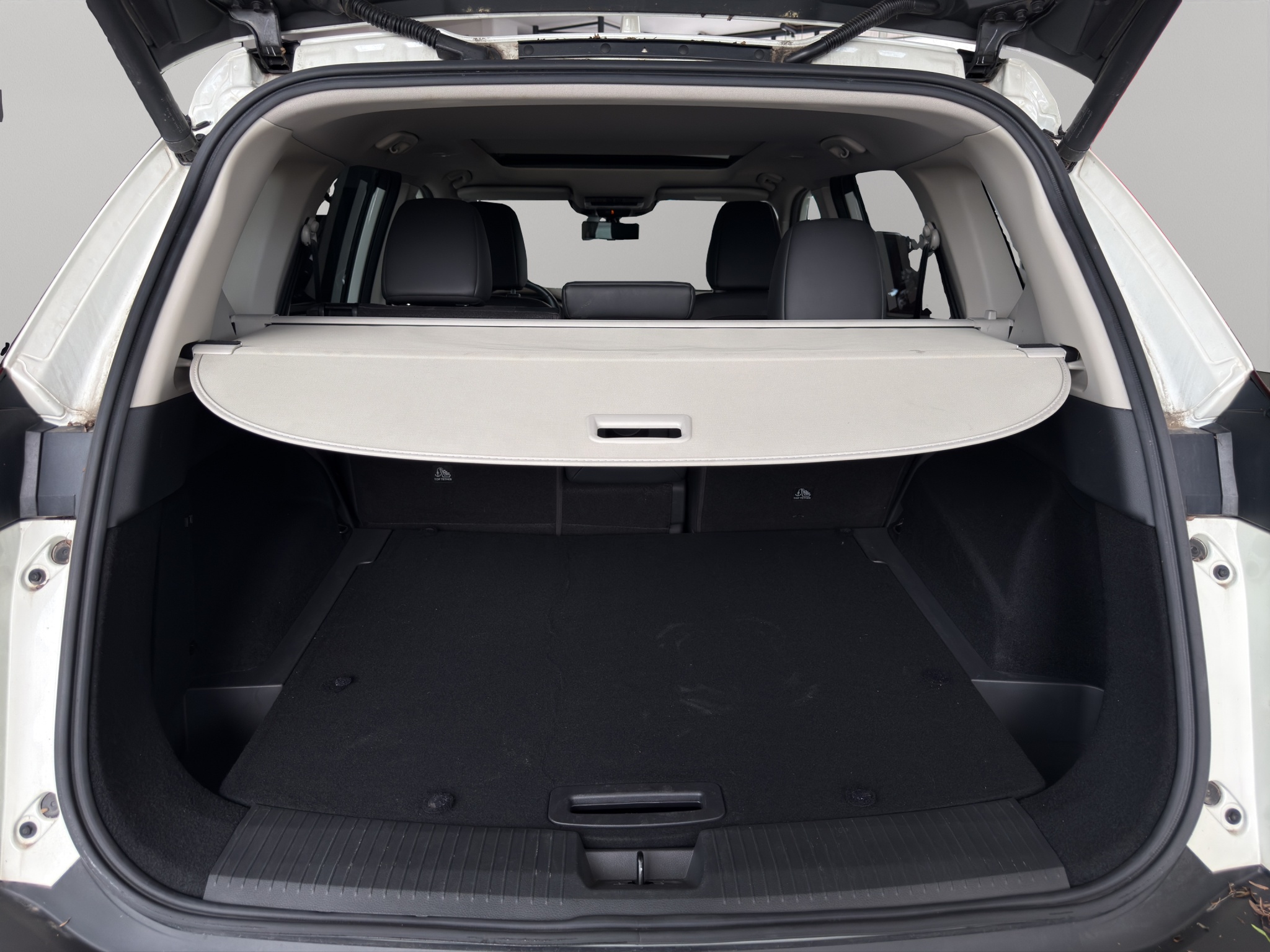 Nissan X-Trail  PLATINUM PLUS CVT 2.2 LTS 2 ROW 2024