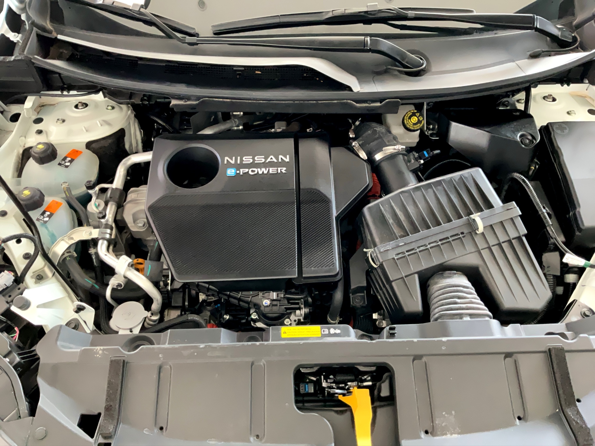 Nissan X-Trail  5 pts. Platinum Plus, TA, piel, QCP, GPS, ADAS, RA-19 2025