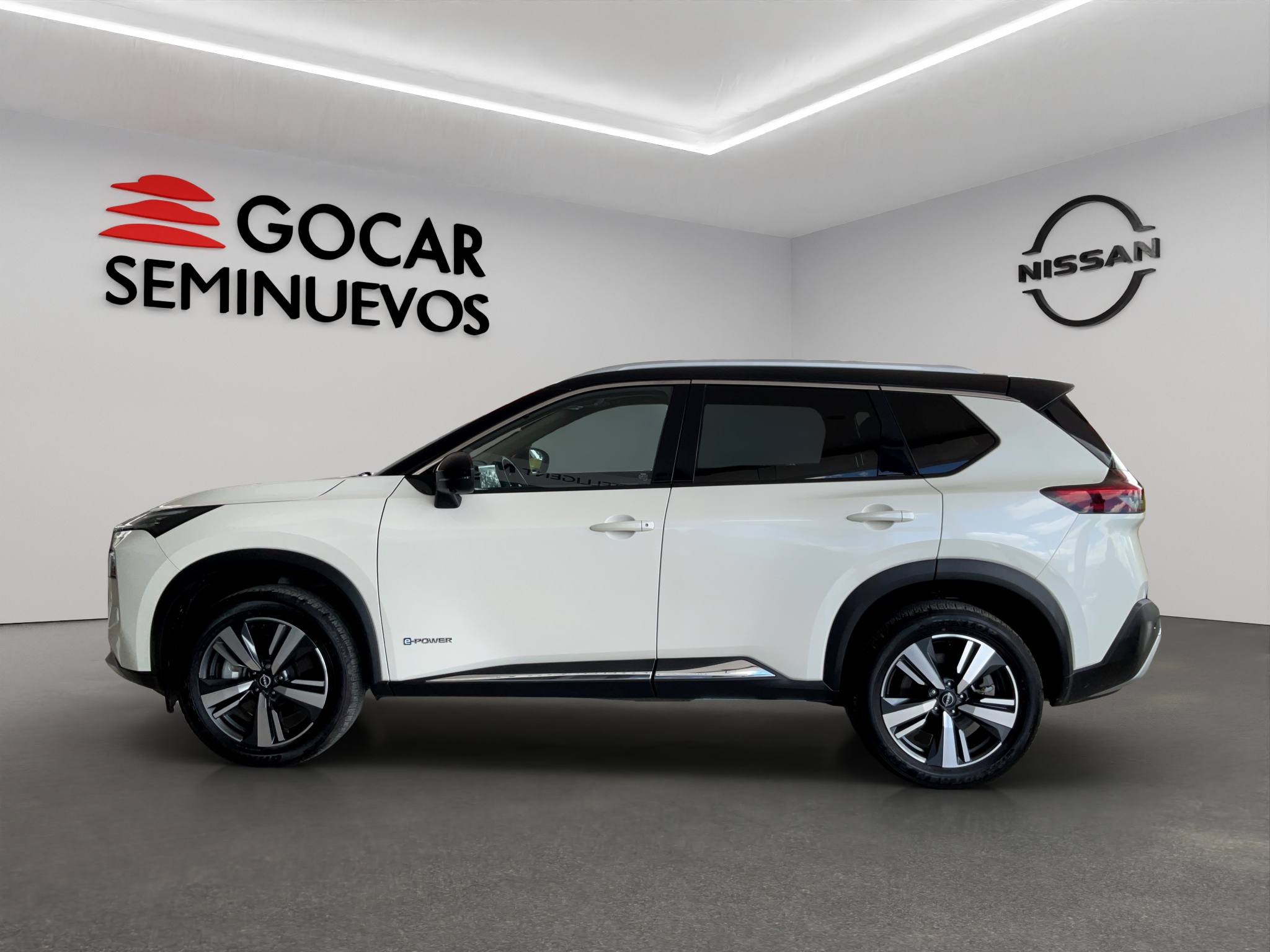 Nissan X-Trail  5 pts. Platinum Plus, TA, piel, QCP, GPS, ADAS, RA-19 2025