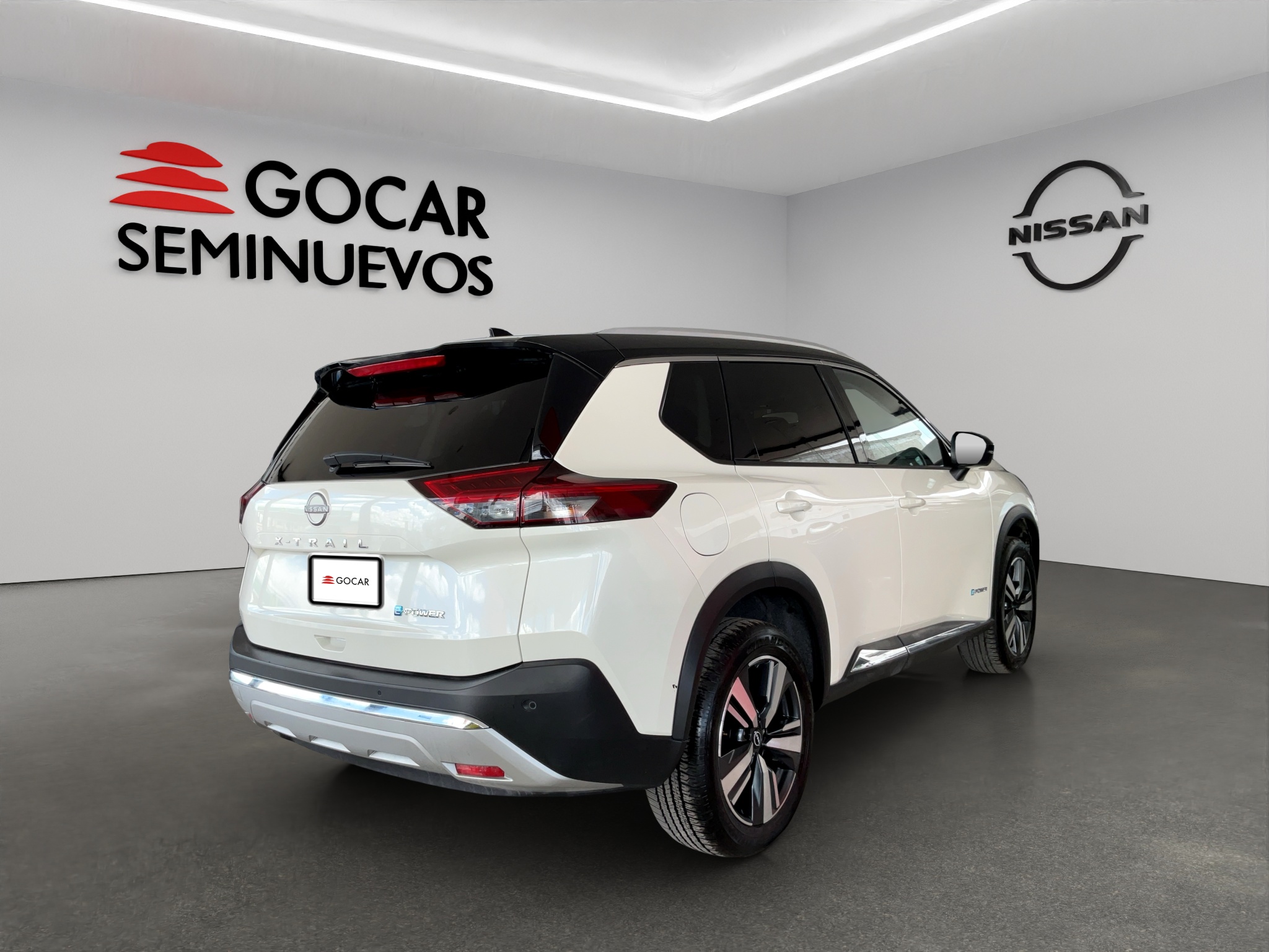 Nissan X-Trail  5 pts. Platinum Plus, TA, piel, QCP, GPS, ADAS, RA-19 2025