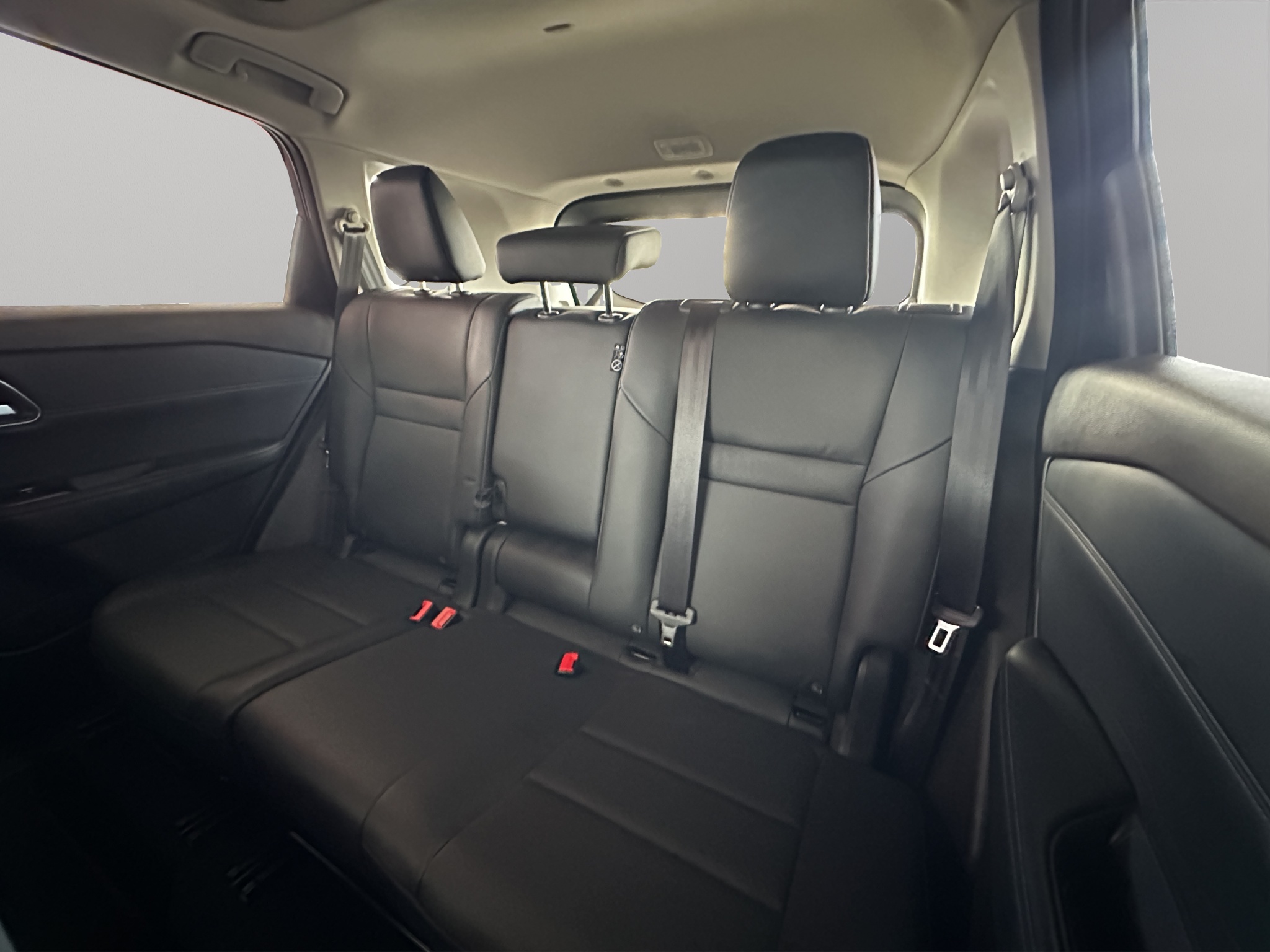 Nissan X-Trail  5 pts. Platinum Plus, TA, piel, QCP, GPS, ADAS, RA-19 2025
