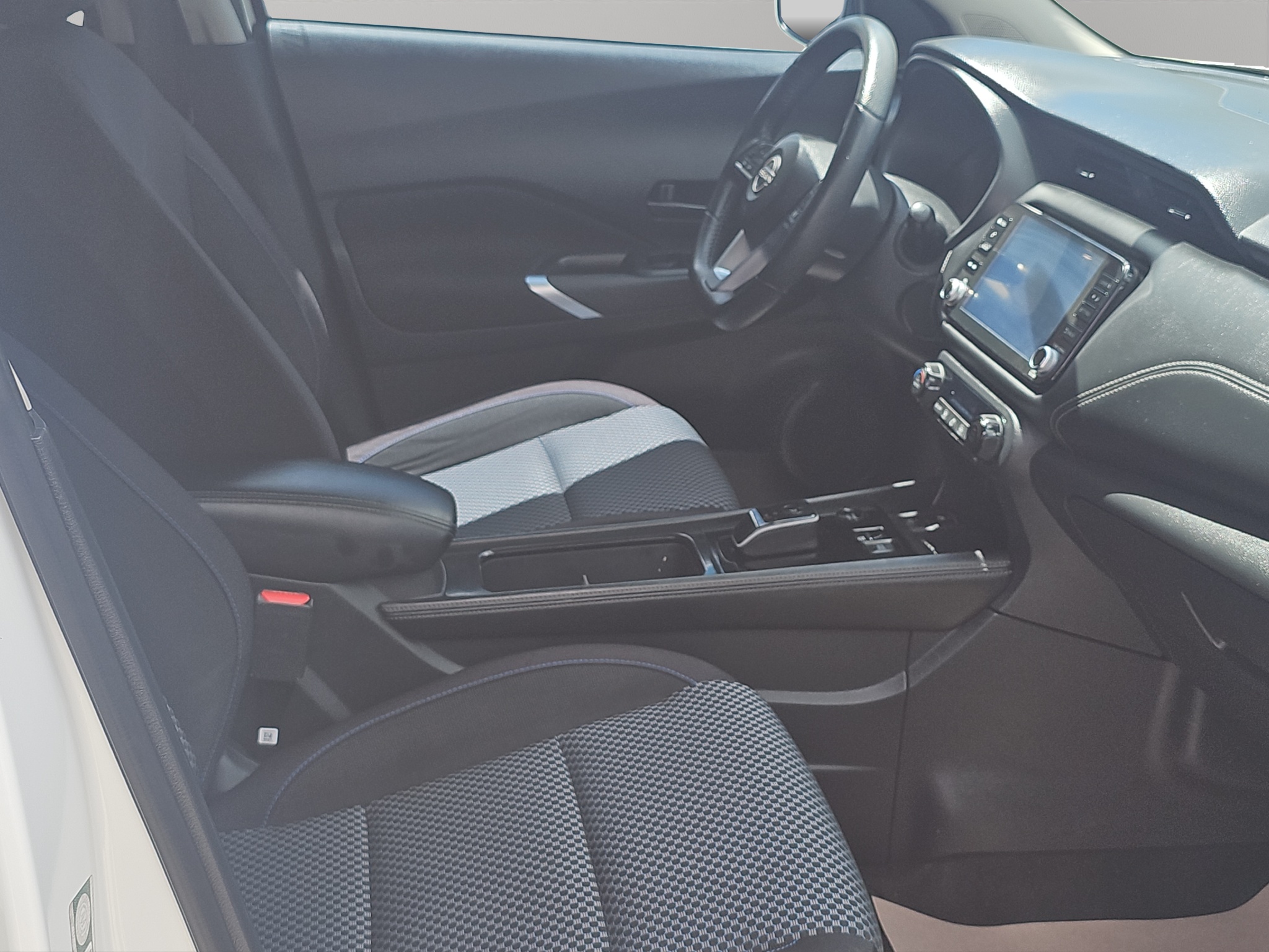 Nissan Kicks  5 pts. Advance e-Power, E-REV, TA, RA-17 (línea anterior) 2024