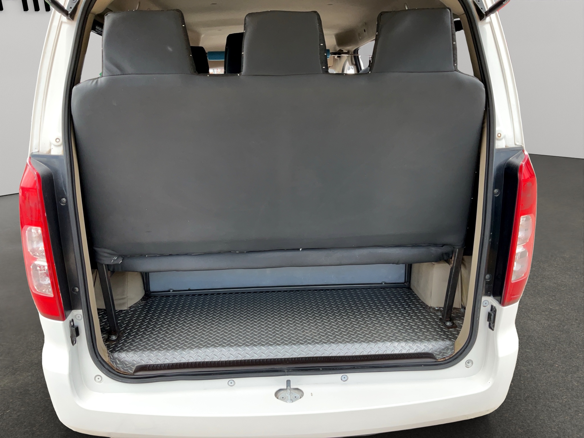 Chevrolet Comerciales Tornado Van Furgoneta 4 pts. LS, 1.5l, TM5, a/ac., RA-14 2024