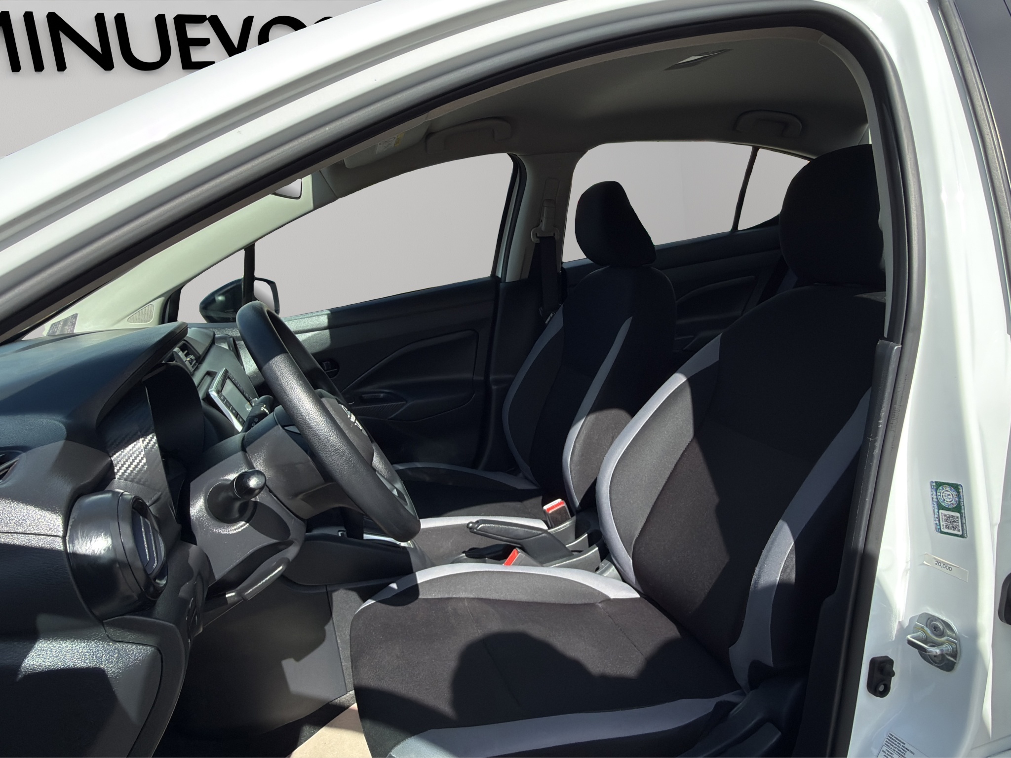 Nissan Versa SENSE CVT 2025