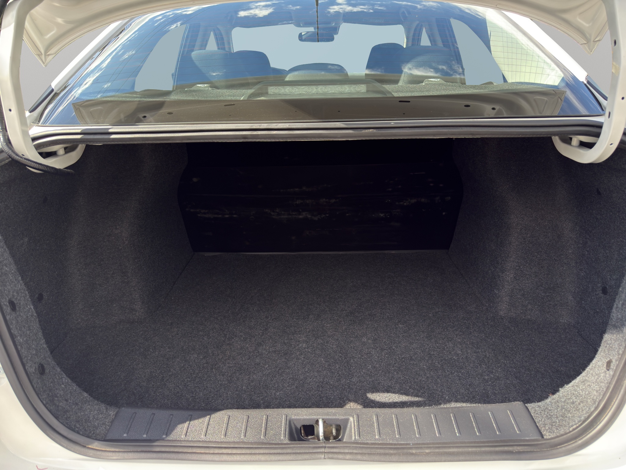 Nissan Versa SENSE CVT 2025