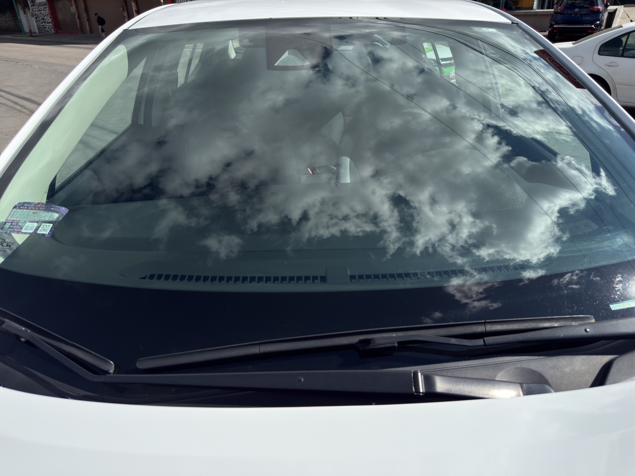 Nissan Versa SENSE CVT 2025