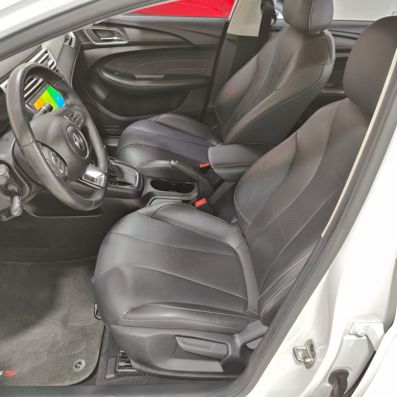 MG MG5 4 pts. Excite, 1.5l, TM5, VE, piel, RA-16 2023
