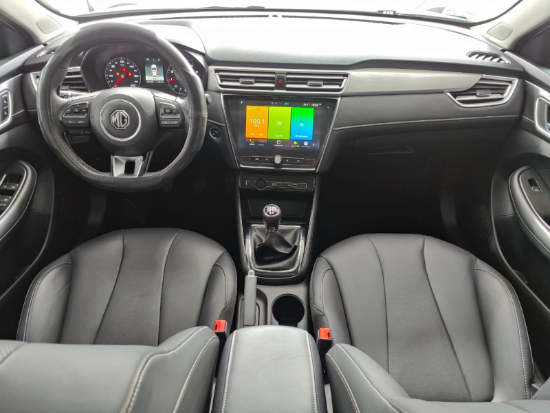 MG MG5 4 pts. Elegance, 1.5l, TM5, VE, piel, QC, RA-16 2024
