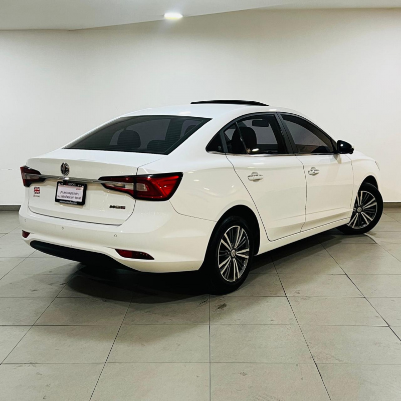 MG MG5 4 pts. Elegance, 1.5l, TM5, VE, piel, QC, RA-16 (línea anterior) 2024
