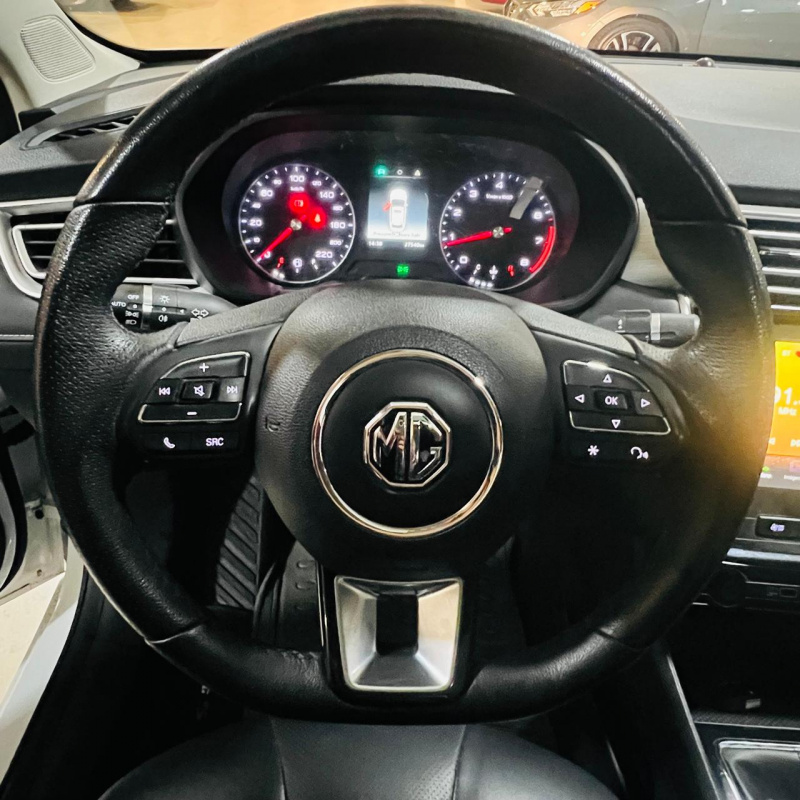 MG MG5 4 pts. Elegance, 1.5l, TM5, VE, piel, QC, RA-16 (línea anterior) 2024