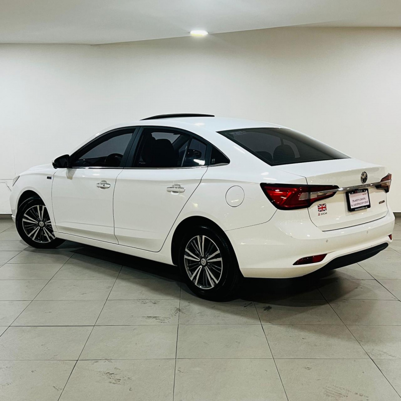 MG MG5 4 pts. Elegance, 1.5l, TM5, VE, piel, QC, RA-16 (línea anterior) 2024