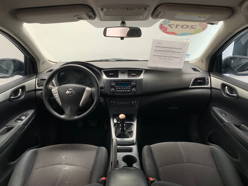 Nissan Sentra 4 pts. Sense, TM6, a/ac., RA-16 (cambio de línea) 2017
