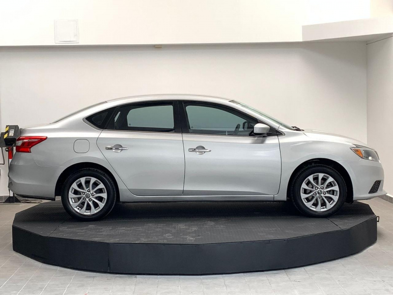 Nissan Sentra 4 pts. Sense, TM6, a/ac., RA-16 (cambio de línea) 2017