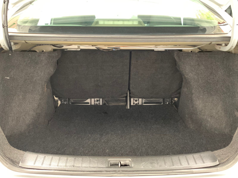 Nissan Sentra 4 pts. Sense, TM6, a/ac., RA-16 (cambio de línea) 2017