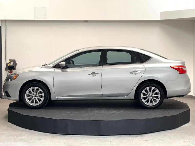 Nissan Sentra 4 pts. Sense, TM6, a/ac., RA-16 (cambio de línea) 2017