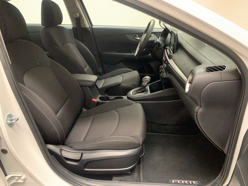 KIA Forte 4 pts. LX, 2.0l, AT, a/c., sin botón encend., f. niebla, Ra-16 (línea anterior) 2021