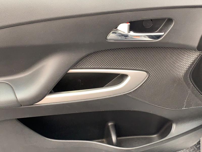 Chevrolet Aveo 4 pts. LS, TM5, a/ac., R-14 (línea nueva) 2018