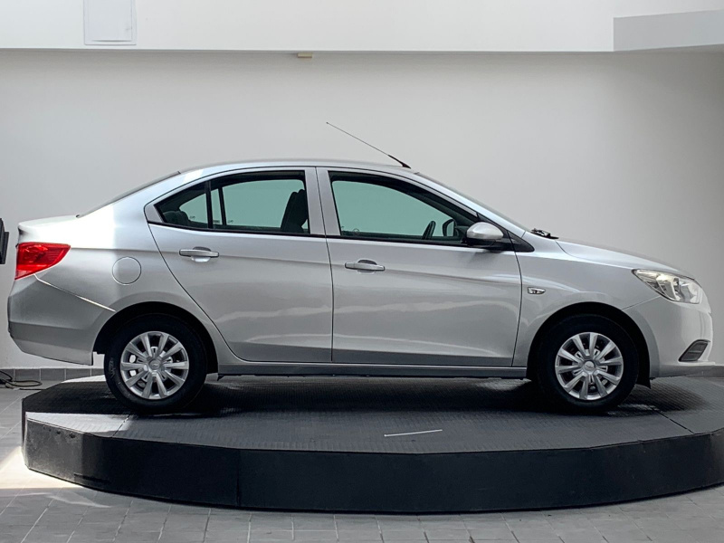 Chevrolet Aveo 4 pts. LS, TM5, a/ac., R-14 (línea nueva) 2018