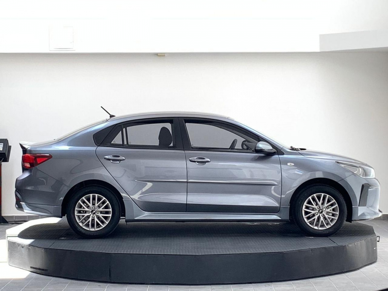 KIA Rio 4 pts. LX, TA, A/ac., VE, RA-15 2020