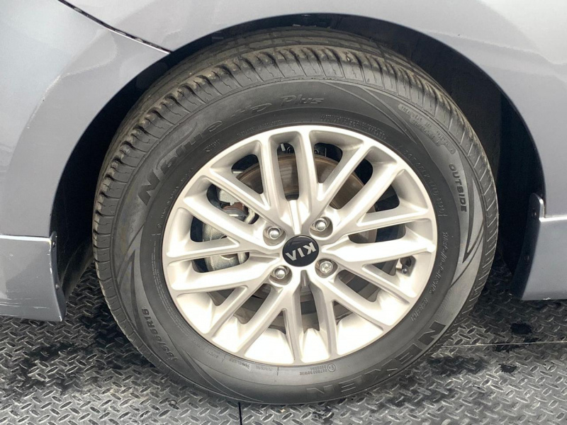 KIA Rio 4 pts. LX, TA, A/ac., VE, RA-15 2020