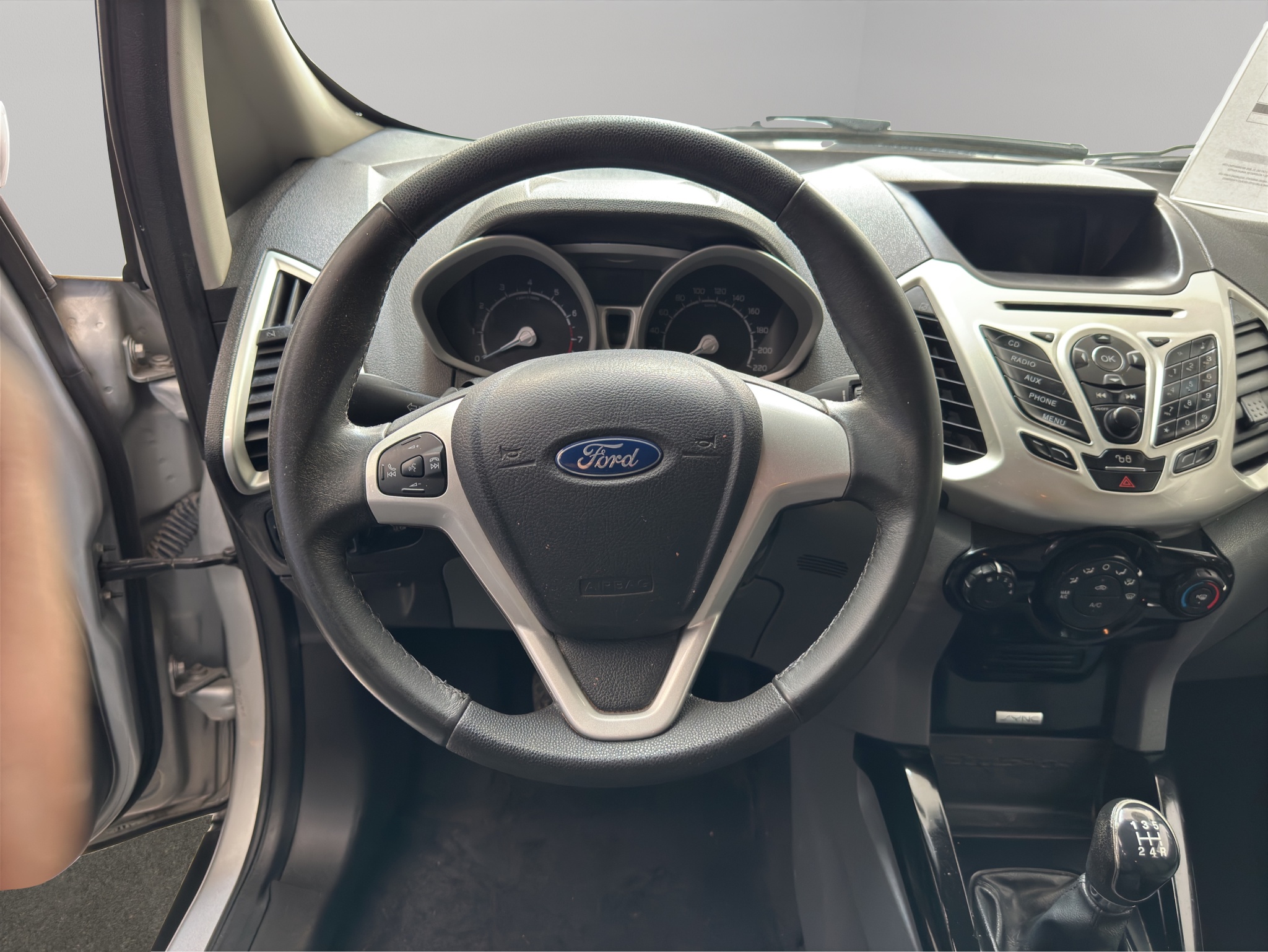 Ford EcoSport  5 pts. Trend, TM5, a/ac., RA-16 2016